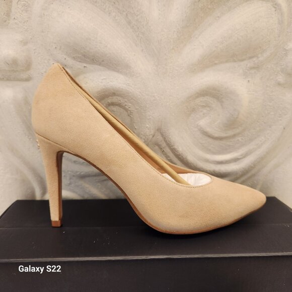 Coach Beechwood " Skyler Suede" Heels. NIB. Size 5.5 - Picture 2 of 11